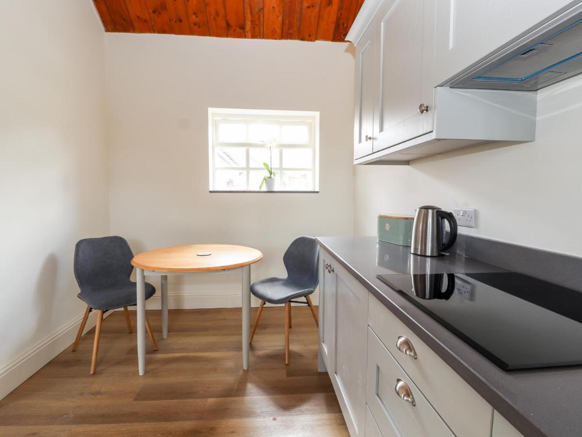 Wren Cottage Сандбач Экстерьер фото